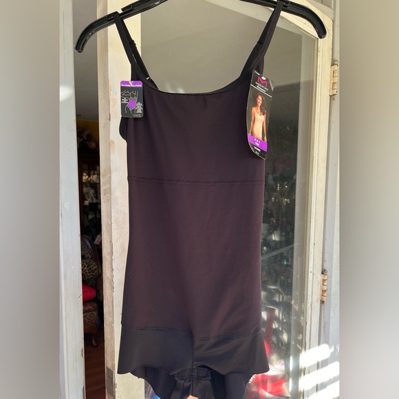 Maidenform Flexees Shaper- Firm Romper NWT | Size Small - Picture 4 of 9